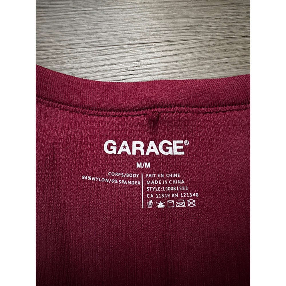 Garage Burgundy Ribbed V-Neck Seamless Crop Top Short Sleeve M/M 100081533 - Picture 2 of 3